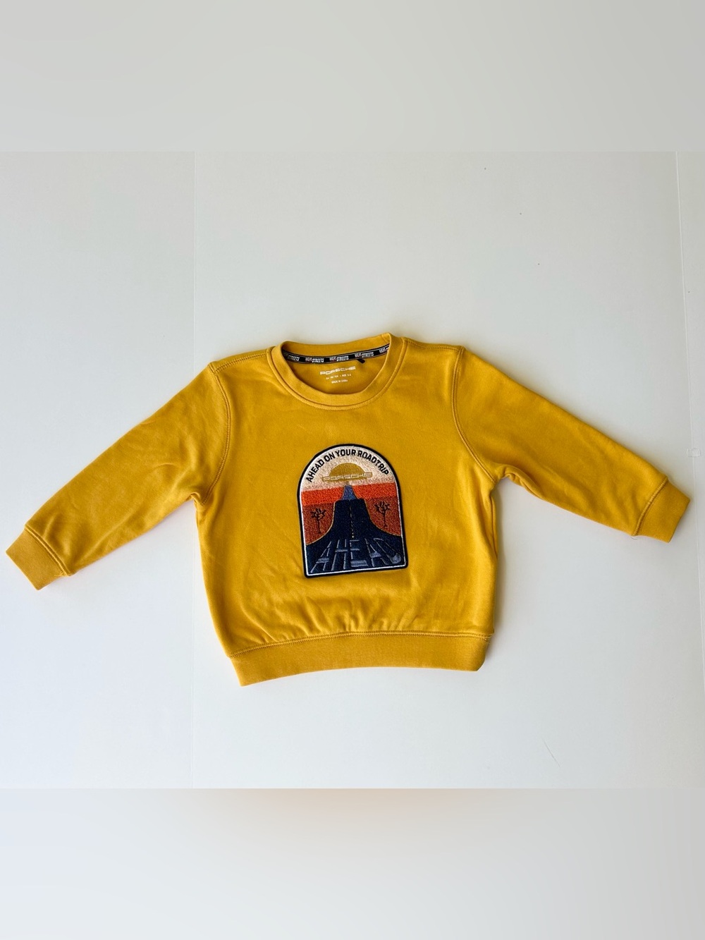 PORSCHE Kids Size 3-4y • Ahead Yellow / Gold Roadtrip Sweater - Picture 8 of 9